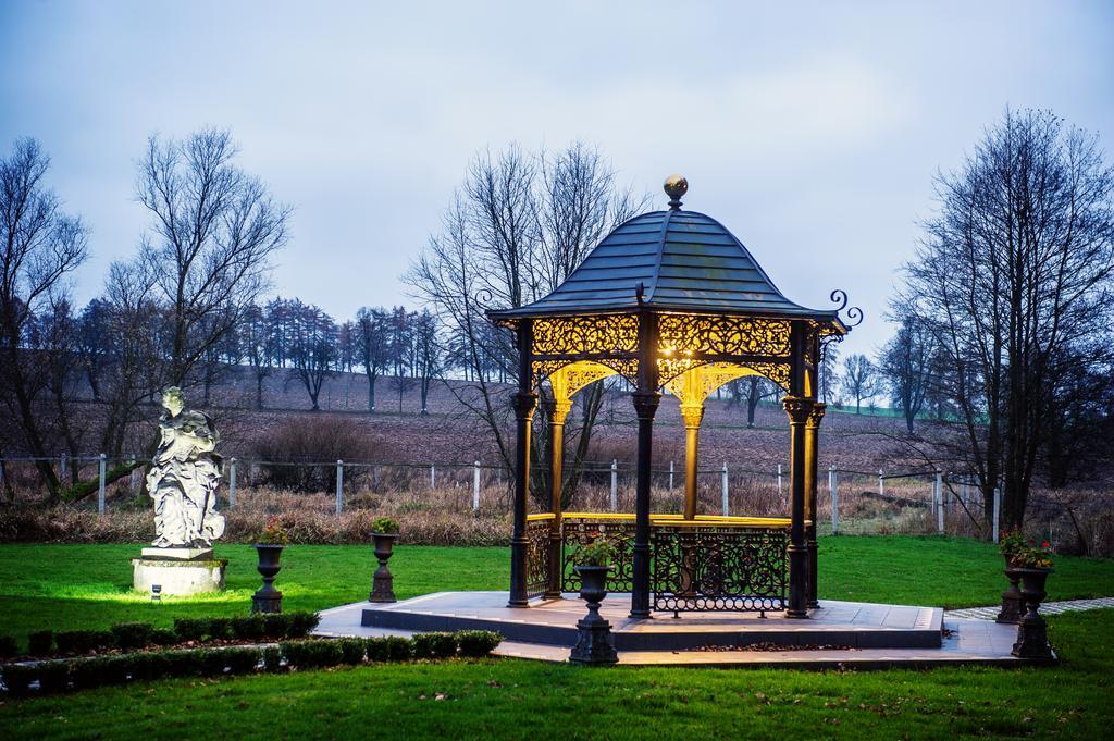 Letohrádek sv. Vojtěch Pocatky Exterior foto